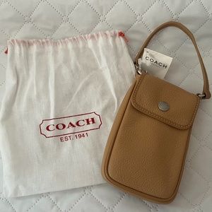 NWT Coach Leather Wristlet with Dust Bag